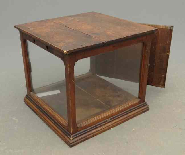 Appraisal: th c table top showcase