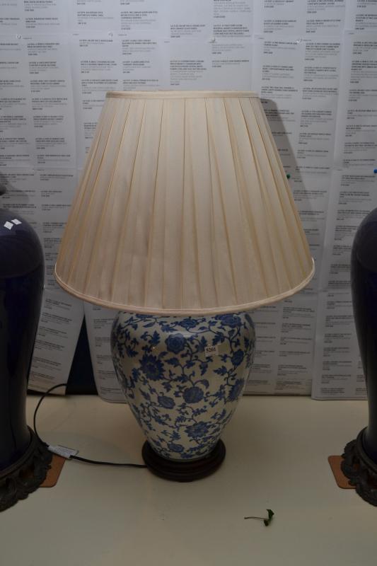 Appraisal: AN ORIENTAL BLUE WHITE FLORAL HALL LAMP AN ORIENTAL BLUE