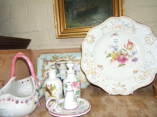 Appraisal: A small quantity of Oriental porcelain including a Meissen dish