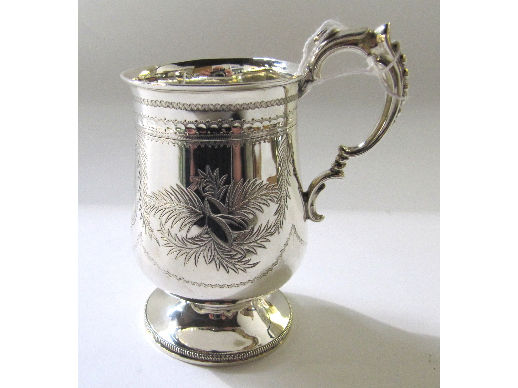 Appraisal: A silver christening mug Sheffield