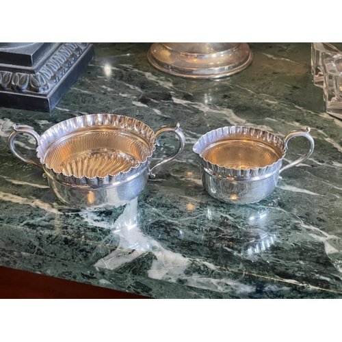 Appraisal: Silver plate sugar and creamer crimped