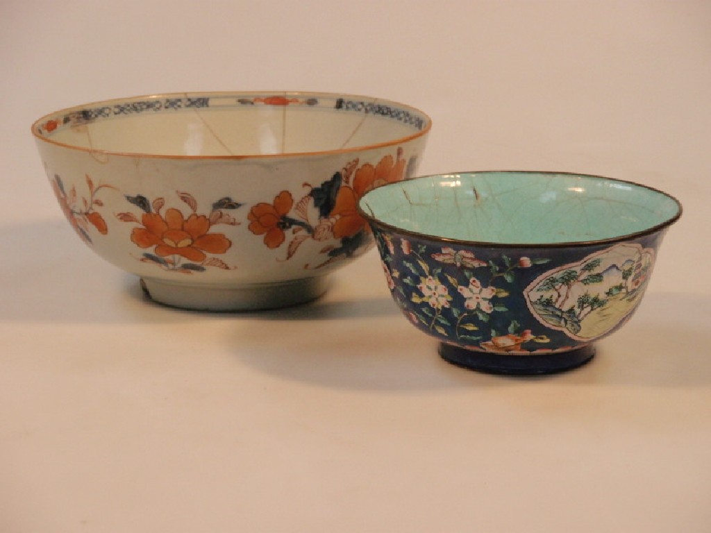 Appraisal: A Chinese Imari dish externally painted and gilt with plants