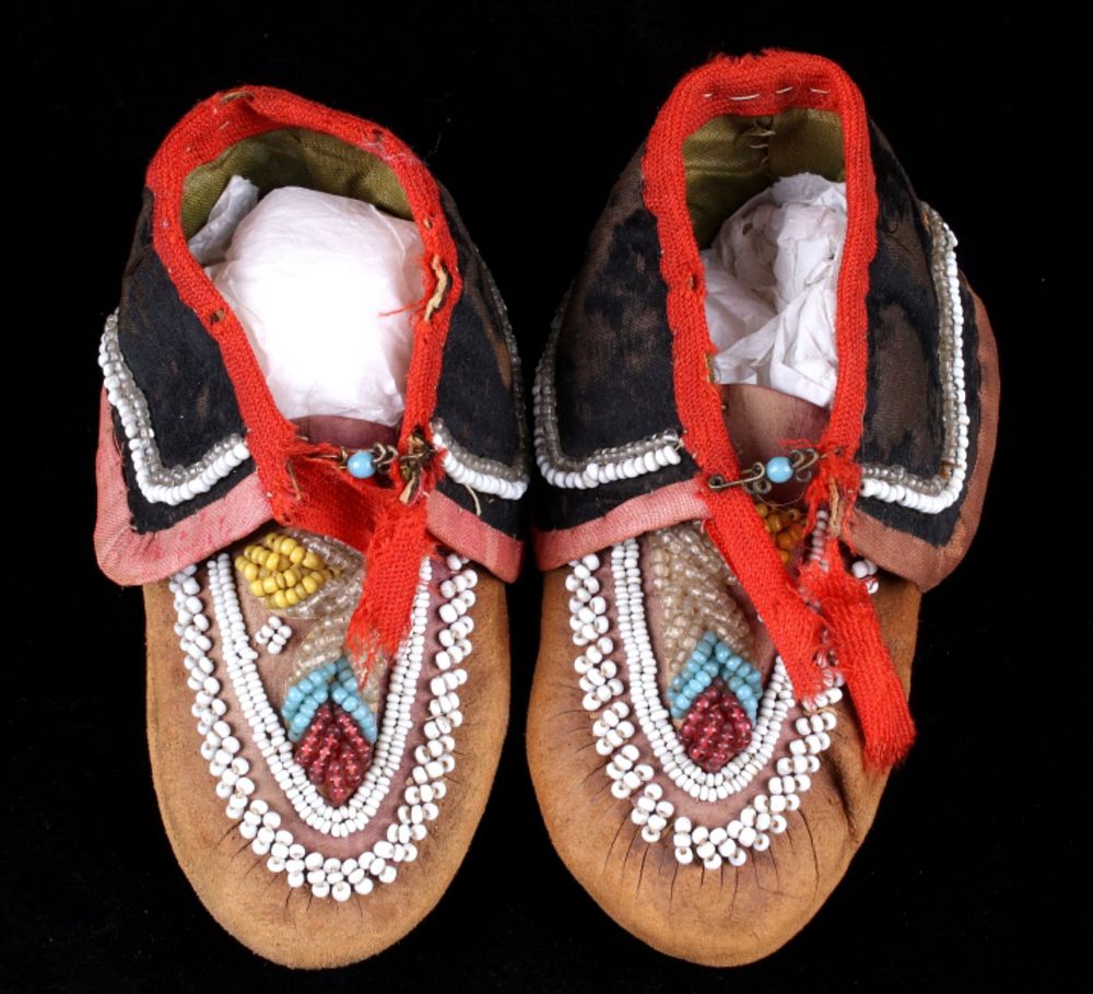 Appraisal: Early 's Native American Child Moccasins Included in this lot