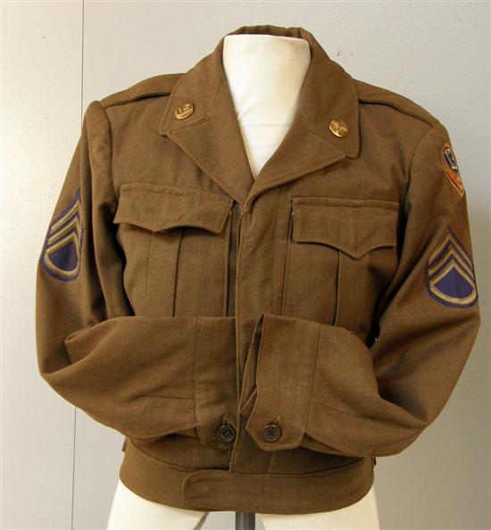 Appraisal: World War II US military jacket with th Airforce badge