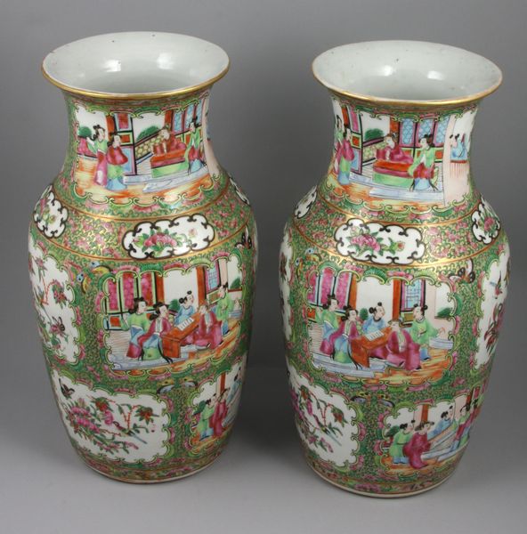 Appraisal: Pair of th Century Chinese Rose Medallion vases x Good