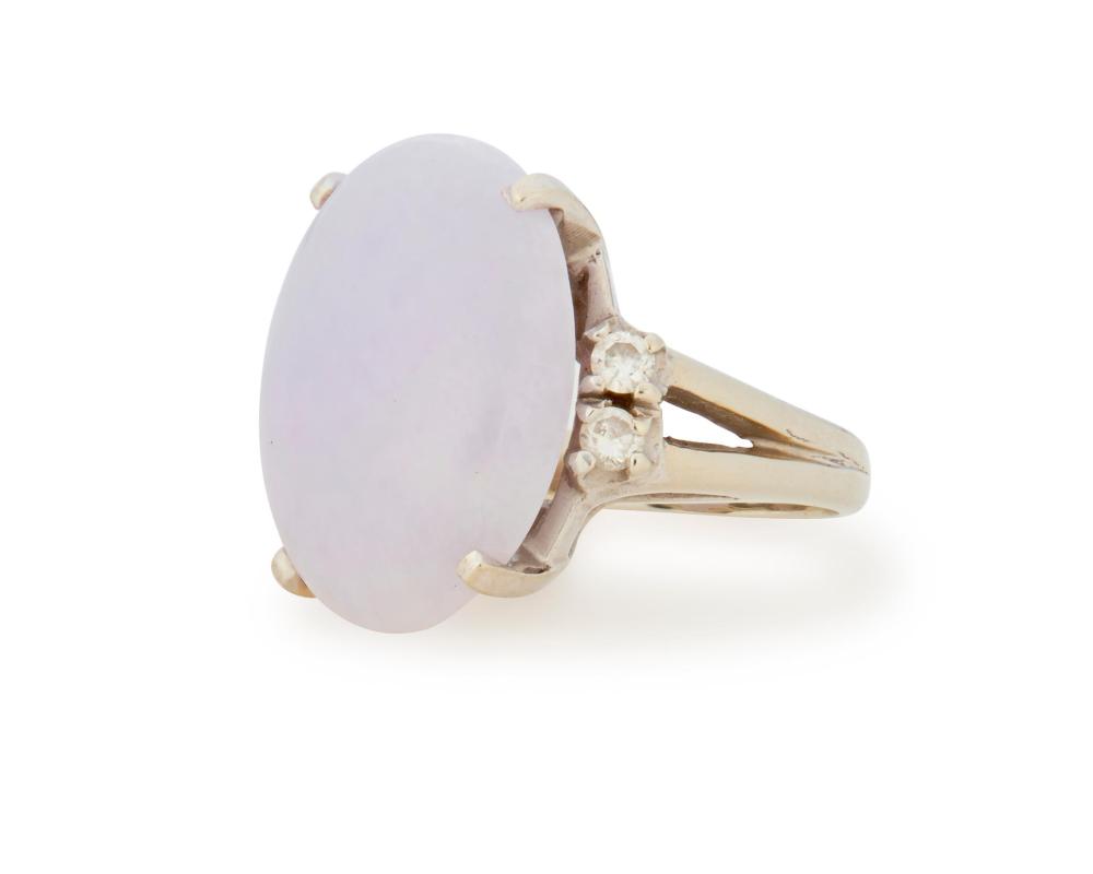 Appraisal: A LAVENDER JADE AND DIAMOND RINGA lavender jade and diamond