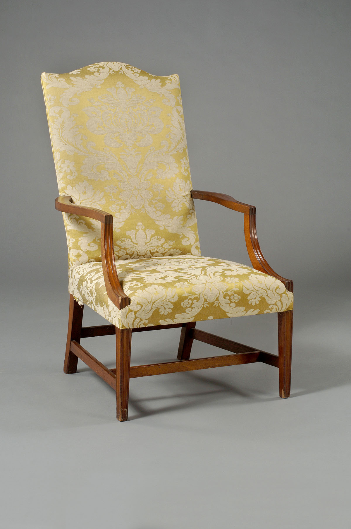 Appraisal: MASSACHUSETTS FEDERAL MAHOGANY LOLLING CHAIR The rectangular padded back with