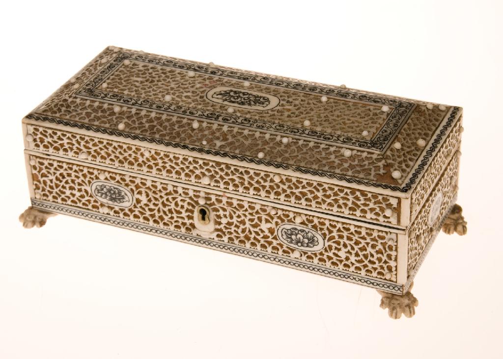 Appraisal: ANGLO-INDIAN IVORY AND SANDALWOOD CASKET th CENTURY the sandalwood case