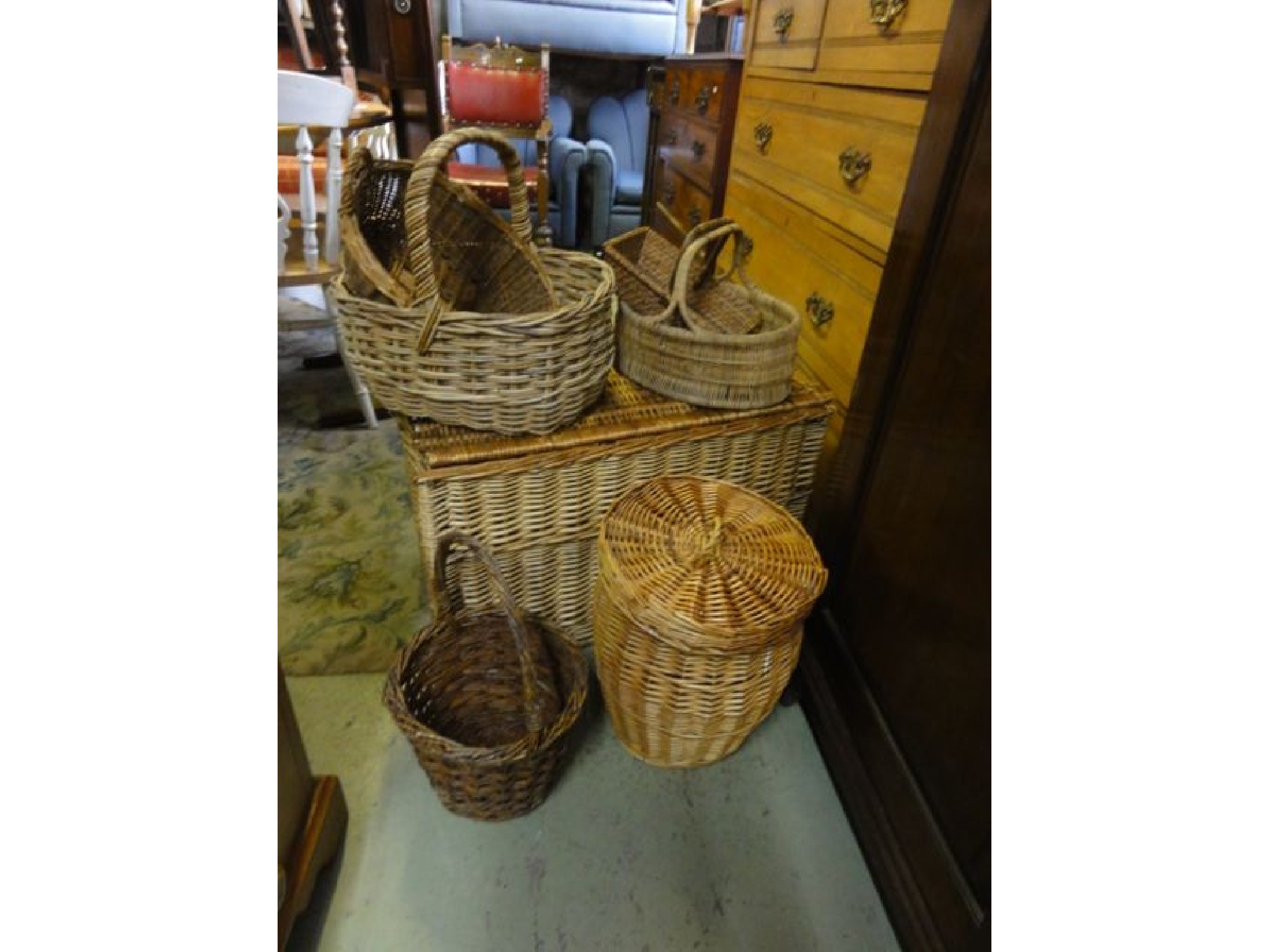 Appraisal: A wicker basket hamper of rectangular form together with further