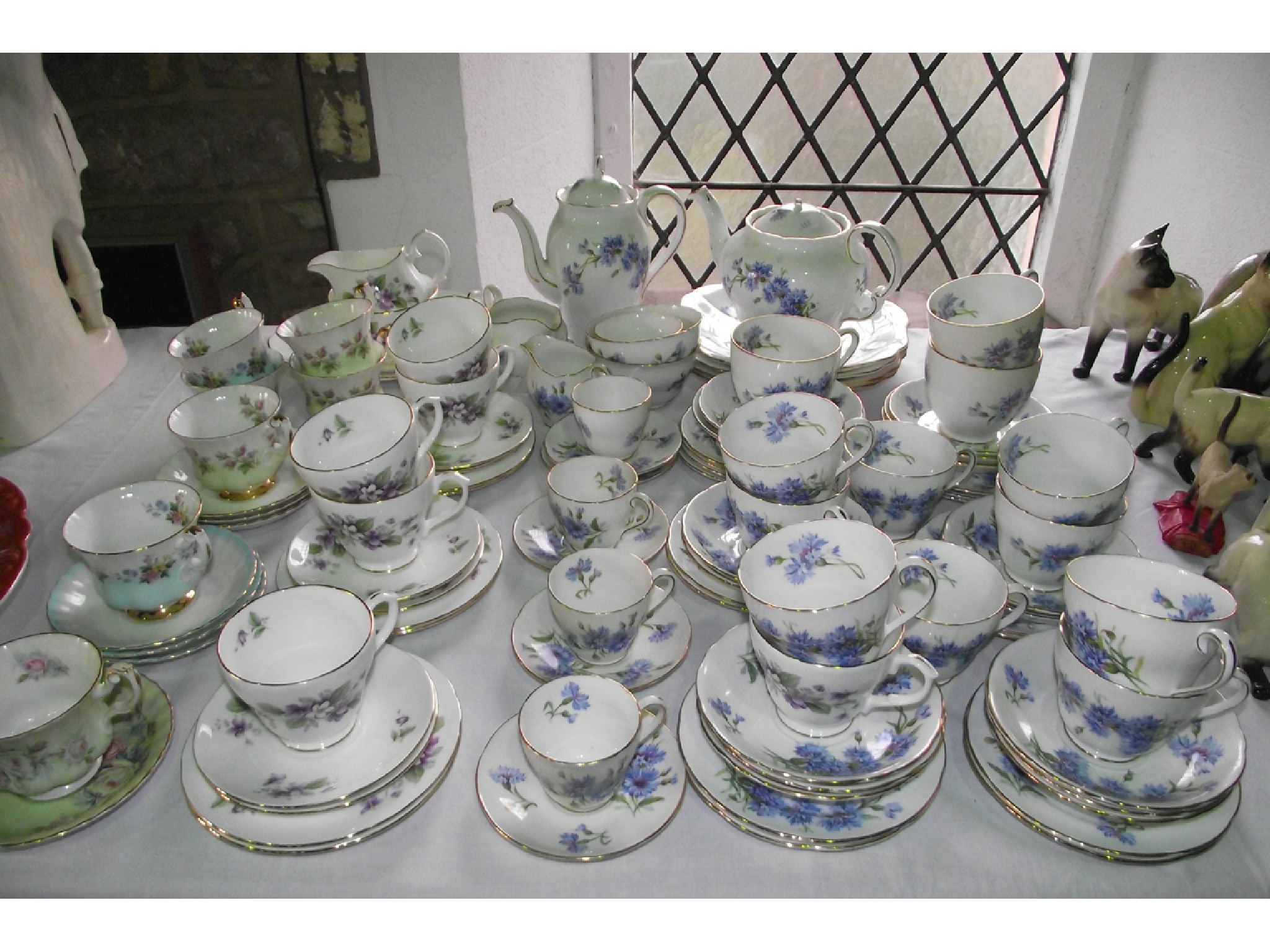 Appraisal: A quantity of Adderley tea and coffee wares with printed