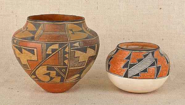 Appraisal: Two Acoma pottery ollas h and h