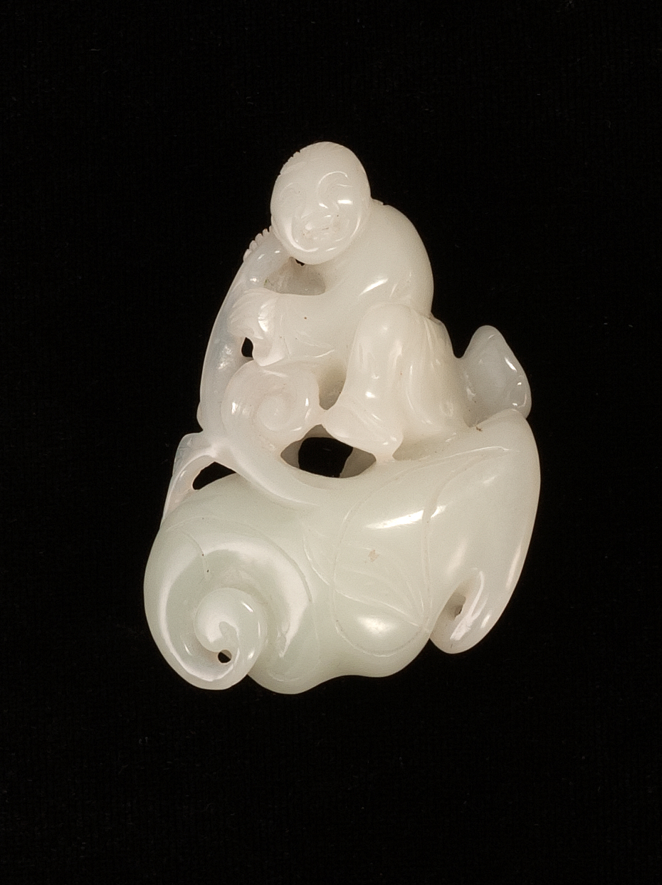 Appraisal: WHITE JADE PENDANT th th CenturyIn the form of a