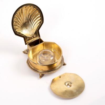 Appraisal: A silver gilt shell-shaped inkstand and pen tray James Garrard