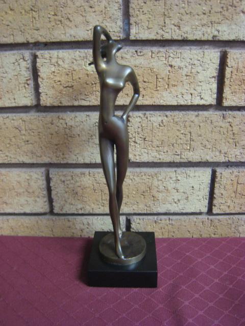 Appraisal: A Hagenauer type bronze nude Figure in high