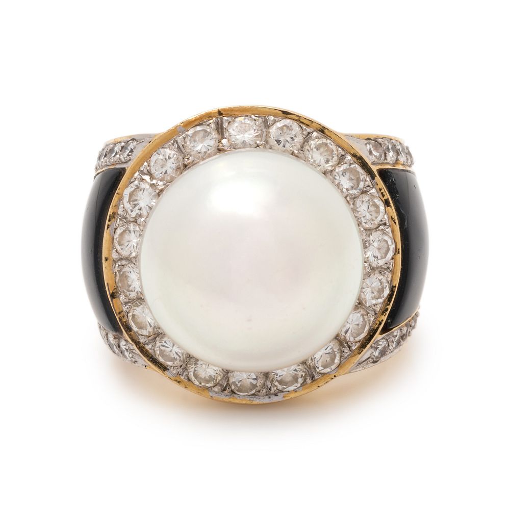 Appraisal: CULTURED SOUTH SEA PEARL DIAMOND AND ONYX RING CULTURED SOUTH