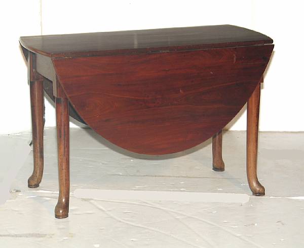 Appraisal: A George II mahogany drop leaf table second quarter th