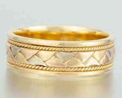 Appraisal: A Gentleman's Tri Color Gold Band k yellow white and