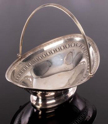 Appraisal: A George III silver bread basket Henry Chawner London of