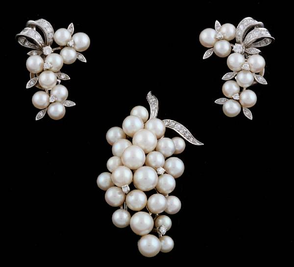 Appraisal: A cultured pearl diamond and white gold brooch with a