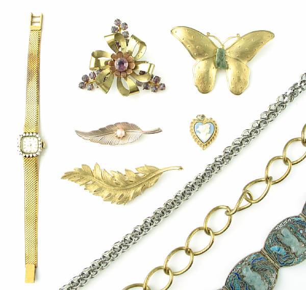 Appraisal: A collection of watches and costume jewelry