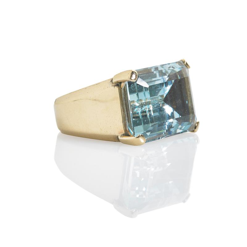 Appraisal: MINIMALIST AQUAMARINE K GOLD RING Condition Report