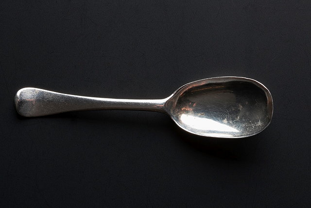 Appraisal: A BRITANNIA SILVER MEDICINE SPOON Hanovarian and rat tail pattern