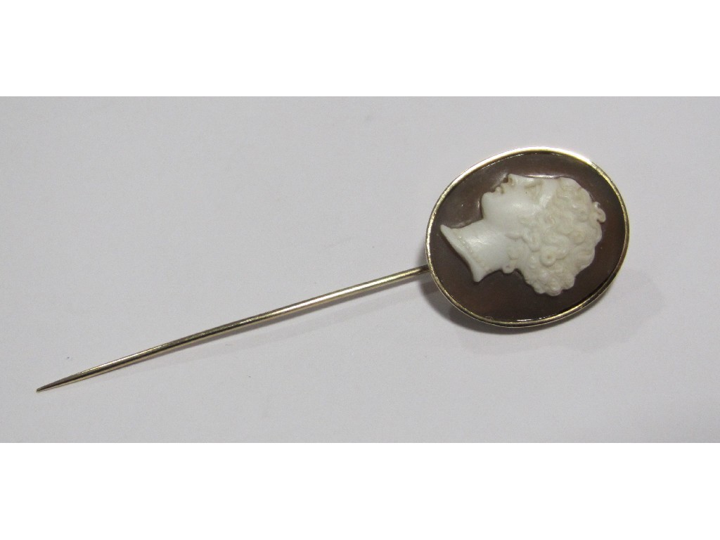 Appraisal: Nine carat gold mounted cameo stick pin