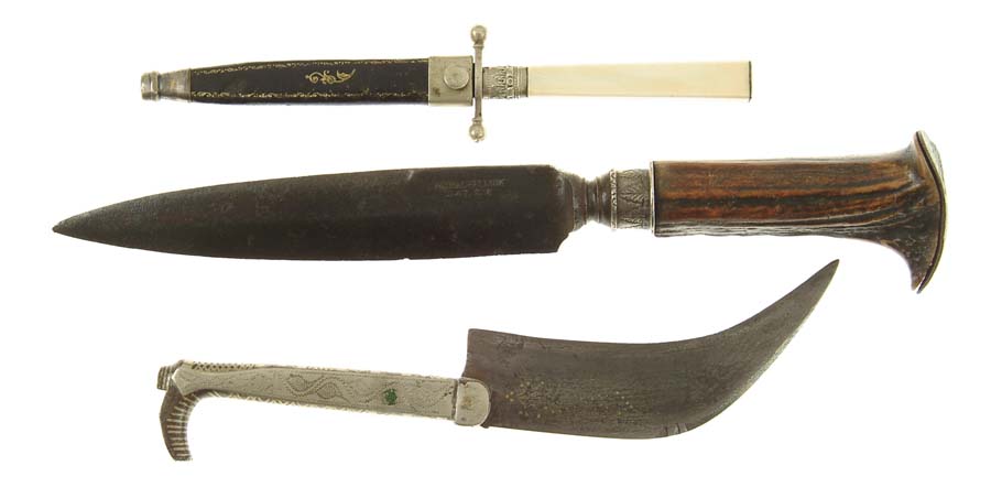 Appraisal: LOT OF THREE KNIVES ARNACHELLUM SALEM is marked on the