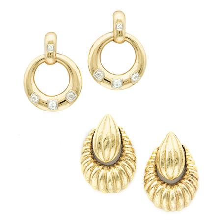 Appraisal: Two Pairs of Gold Doorknocker Earclips Estimate -