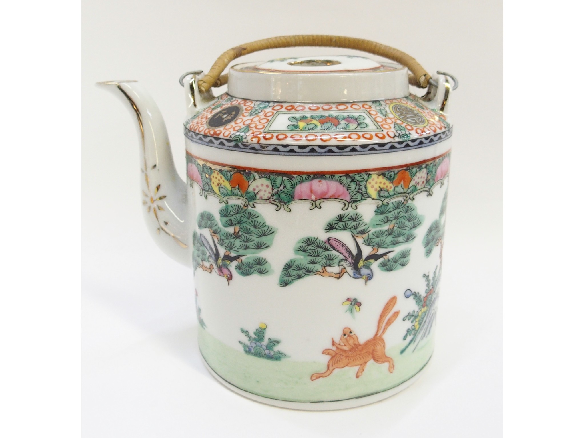 Appraisal: Chinese Famille Rose porcelain teapot