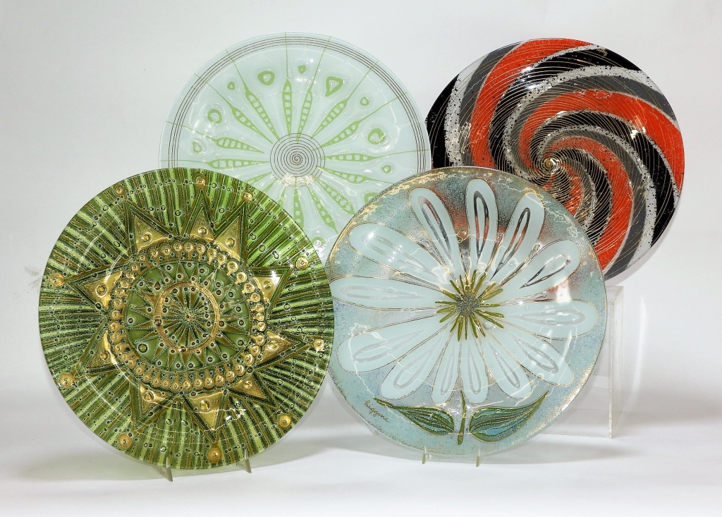 Appraisal: PC HIGGINS MCM MODERN FLORAL SUN ART GLASS PLATES United