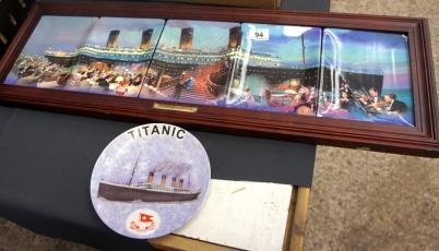 Appraisal: A Norfolk China pottery plate of titanic and a bradex