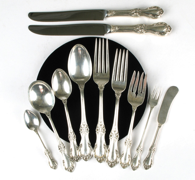 Appraisal: INTERNATIONAL STERLING SILVER FLATWARE SET pieces in the Wild Rose