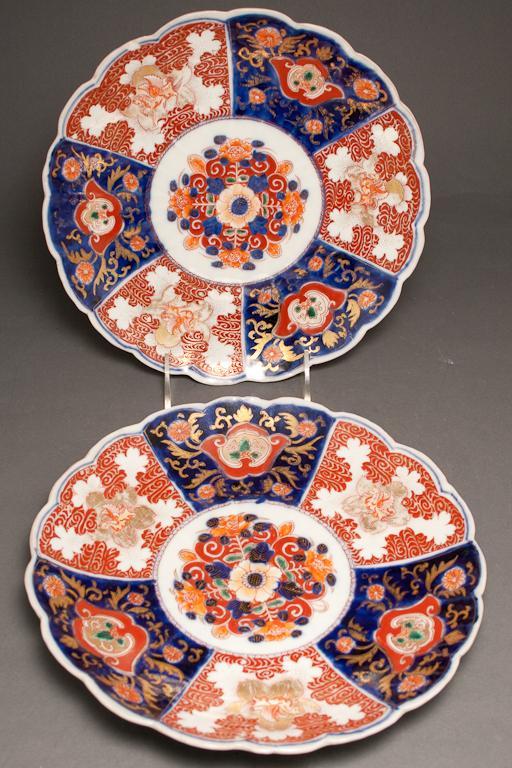 Appraisal: Pair of Japanese Imari porcelain plates second half- th century