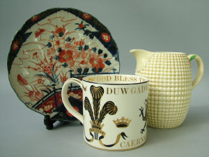 Appraisal: A selection of mixed ceramics to include a Japanese imari