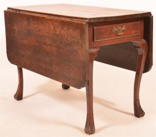 Appraisal: Philadelphia Queen Anne Drop Leaf Table Philadelphia Queen Anne Walnut