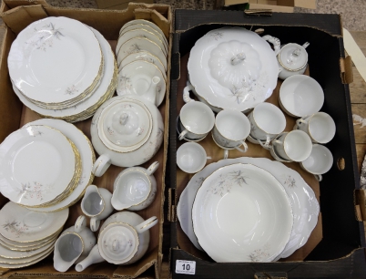 Appraisal: A collection of pottery to include Czechoslovakian part dinner set