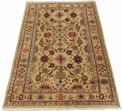 Appraisal: A Persian Sultanabad Rug Apprx '- x '- Medium low