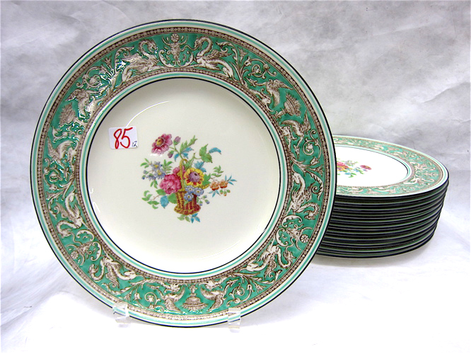 Appraisal: WEDGWOOD PORCELAIN DINNER PLATE SET pieces of dinner plates in