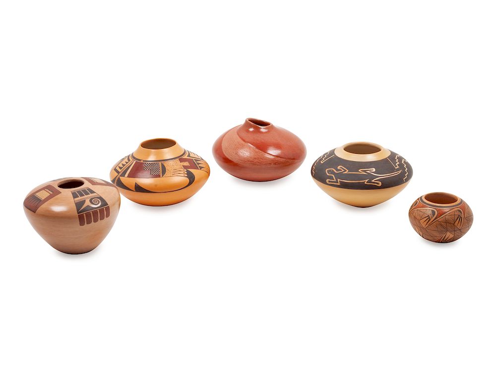 Appraisal: Dextra Nampeyo Hopi-Tewa - Group of Five Pots Dextra Nampeyo