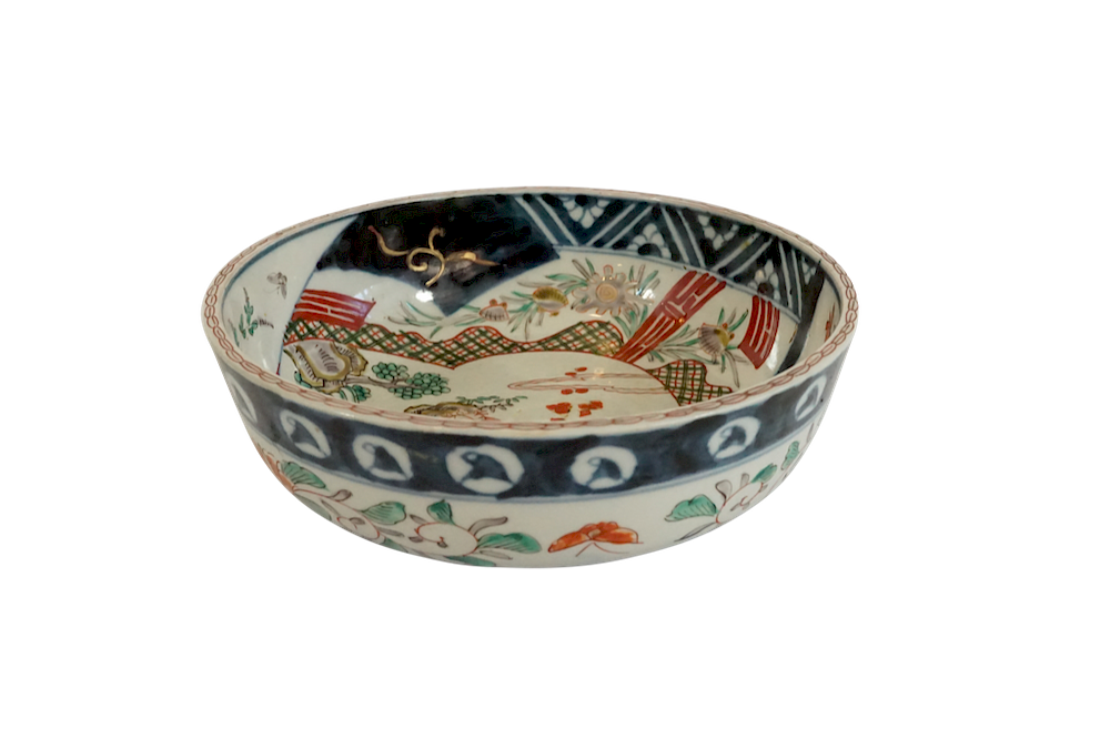 Appraisal: th C Imari Bowl Lot th C Japanese Imari Bowl