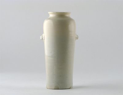 Appraisal: A Chinese blanc de Chine cylindrical vase with lion mask