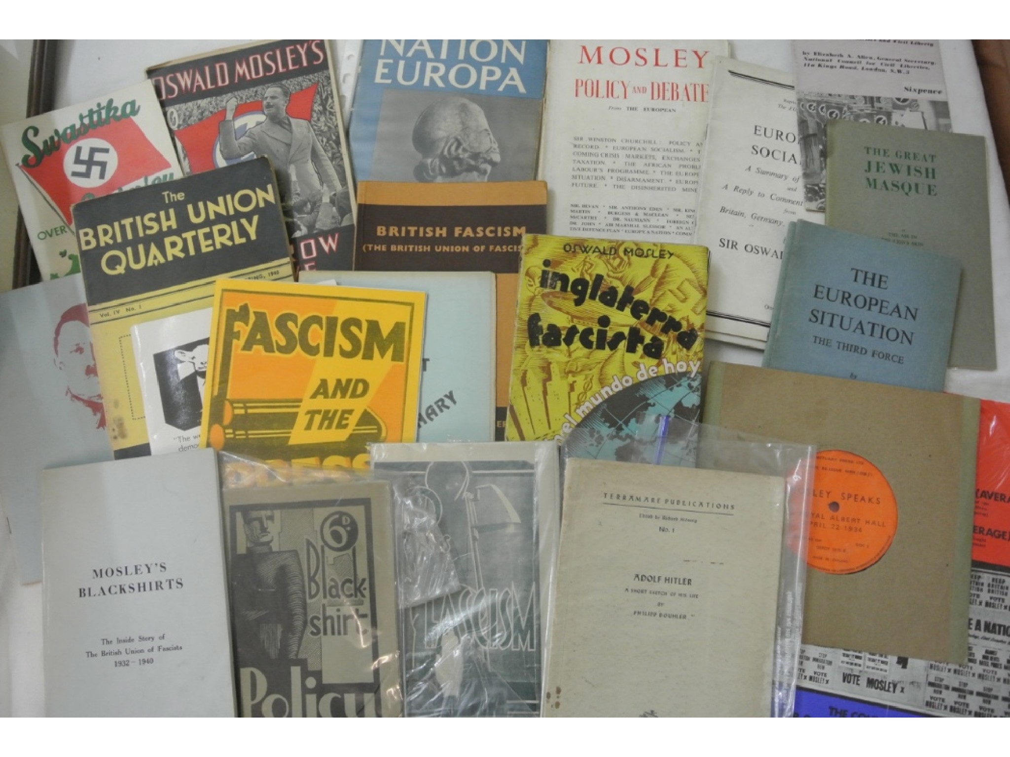 Appraisal: An extensive collection of pamphlets and magazines relating to The