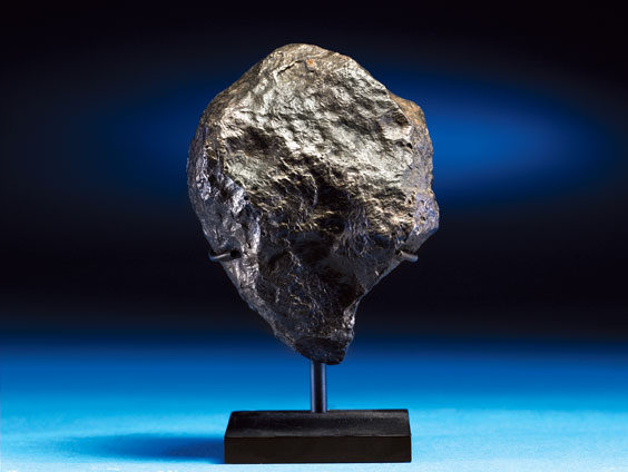 Appraisal: CLASSIC IRON METEORITE Campo del Cielo -Coarse octahedrite iron Gran