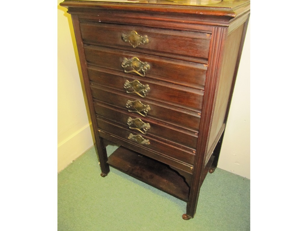 Appraisal: Edwardian mahogany music cabinet