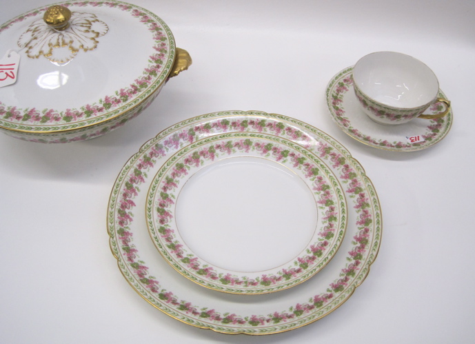 Appraisal: HAVILAND LIMOGES CHINA SET pieces comprised of round soup tureen