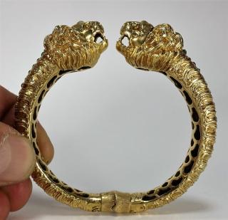 Appraisal: KT Gold Green Enamel Lion Head Bracelet EUROPE TH CENTURY