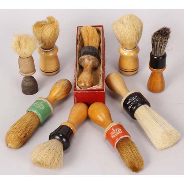 Appraisal: Collection of wood handle shaving brushes