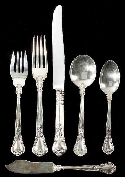 Appraisal: Gorham ''Chantilly'' Sterling Flatware Service pieces including knives in knife