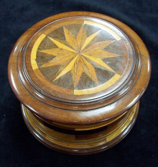 Appraisal: A cylindrical specimen wood box the cover inlaid a star